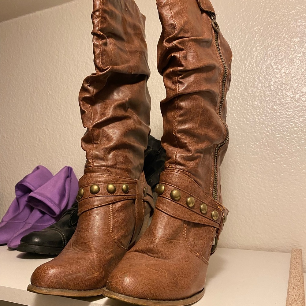 Brown boots